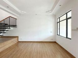 Golden Hill Estate (D19), Terrace #585677501